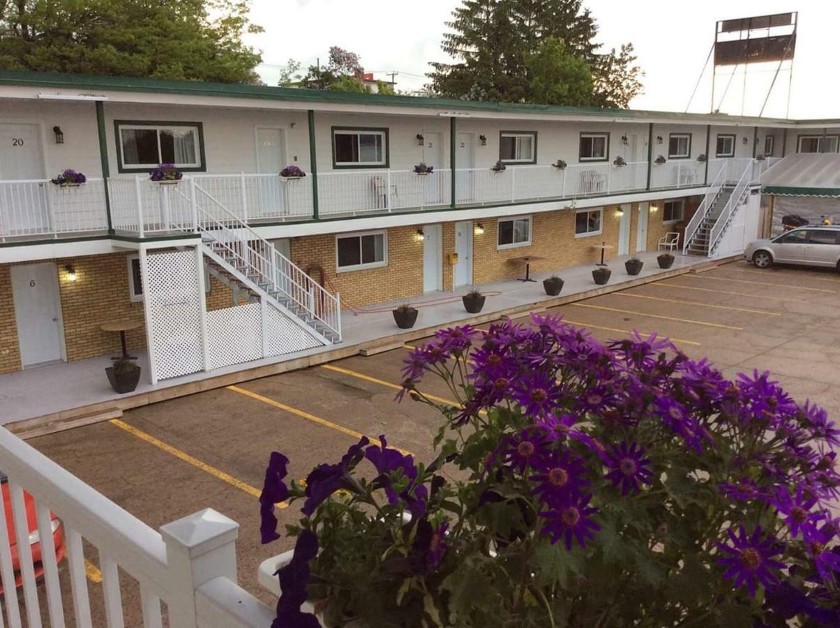 Miami Motel Inc Труа-Рів'єр Екстер'єр фото